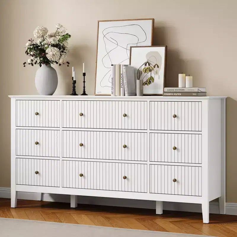 Heynemo Fluted 9 Drawer Dresser, 59 Wide Modern Chest of Drawers with Metal Handle, TV Stand Storage Organizer for Bedroom, Living Room, White